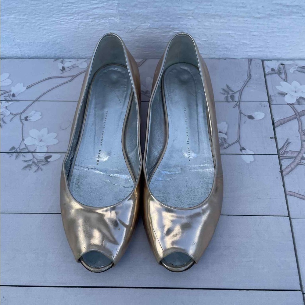 Giuseppe Zanotti Metallic Gold Peep-Toe Sandals